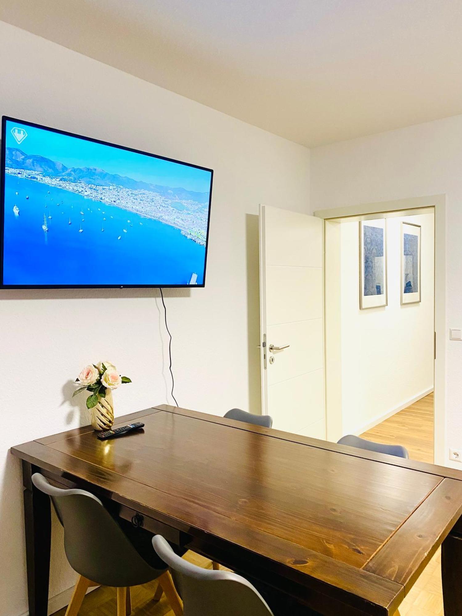 Welcometomessepremium Three Bedroom * Hannover