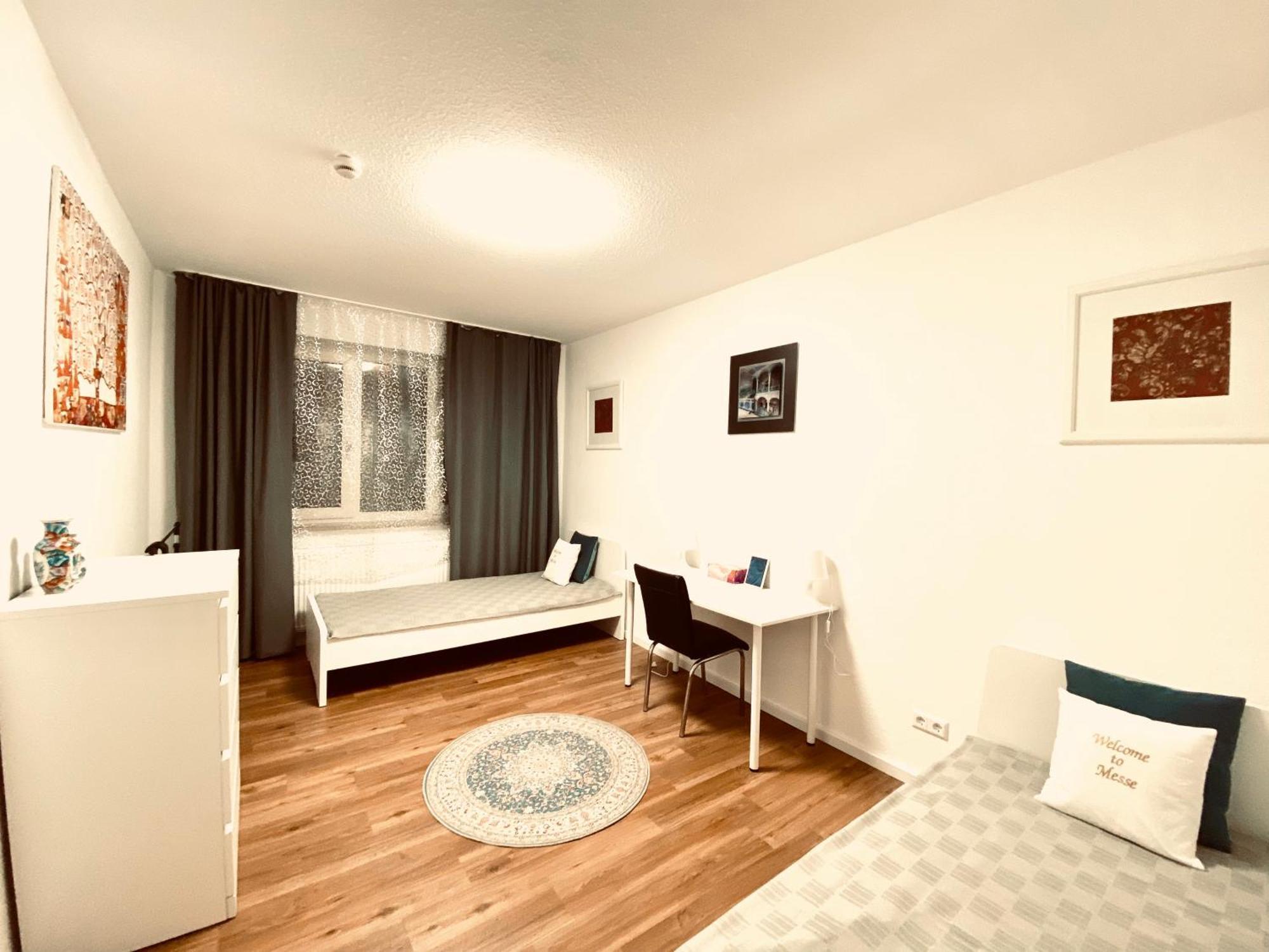 Welcometomessepremium Three Bedroom Apartment Hannover
