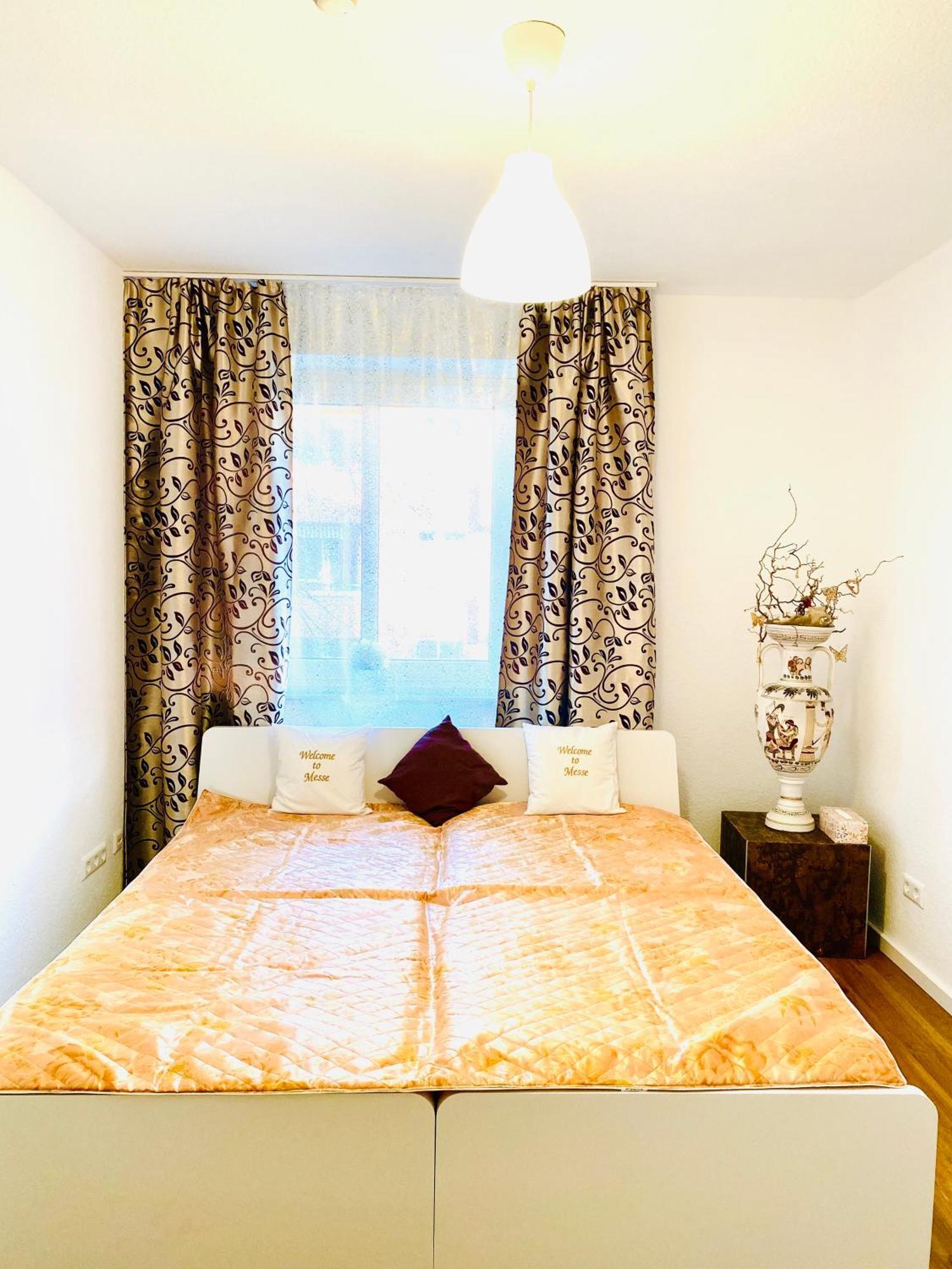 Welcometomessepremium Three Bedroom Apartment Hannover