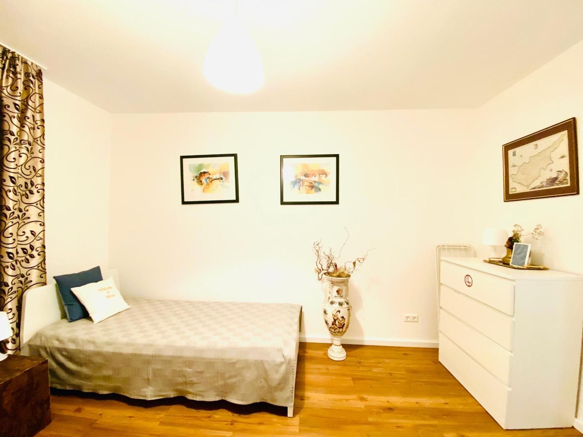 Welcometomessepremium Three Bedroom Apartment Hannover
