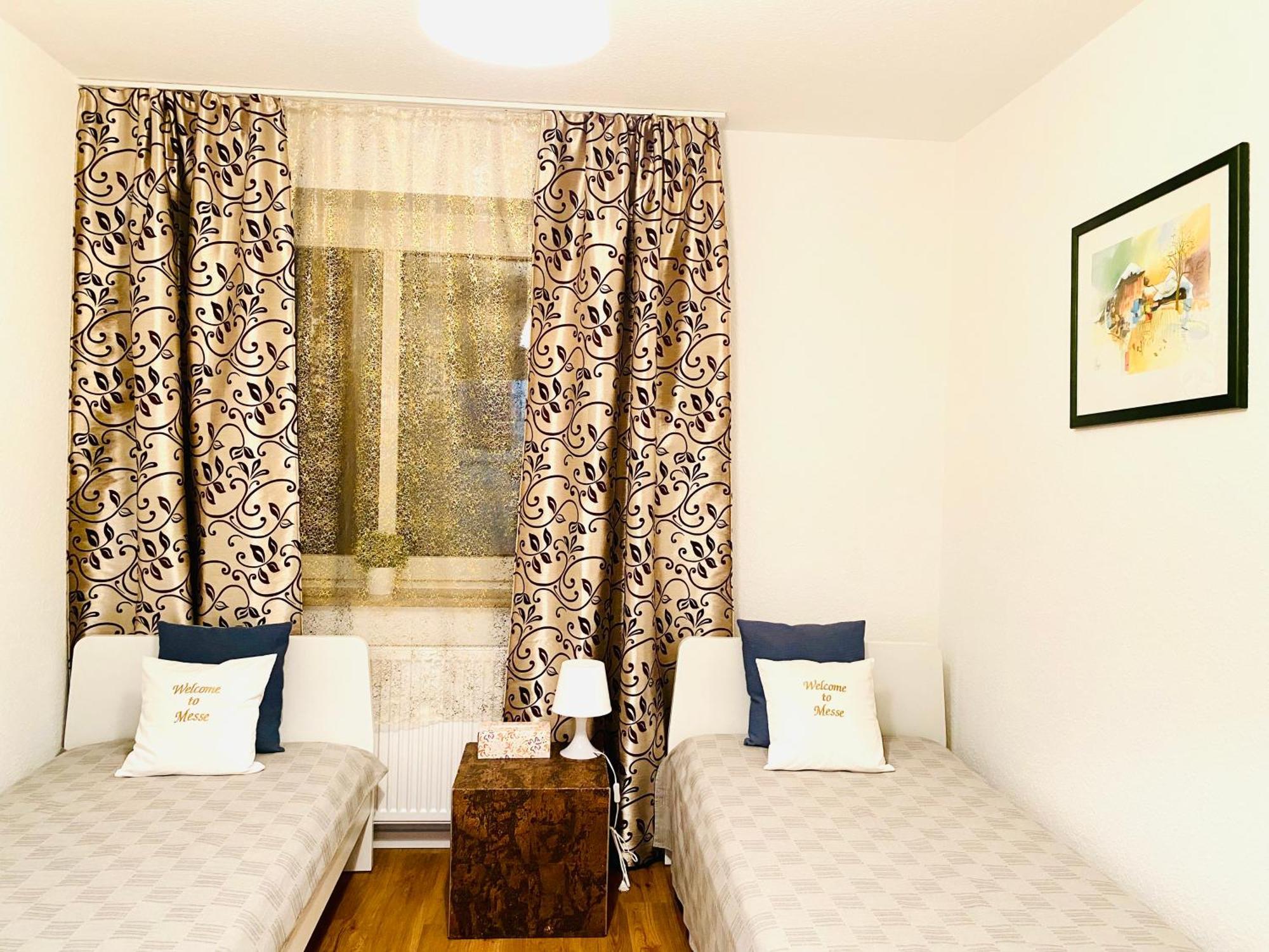 Welcometomessepremium Three Bedroom Apartment *