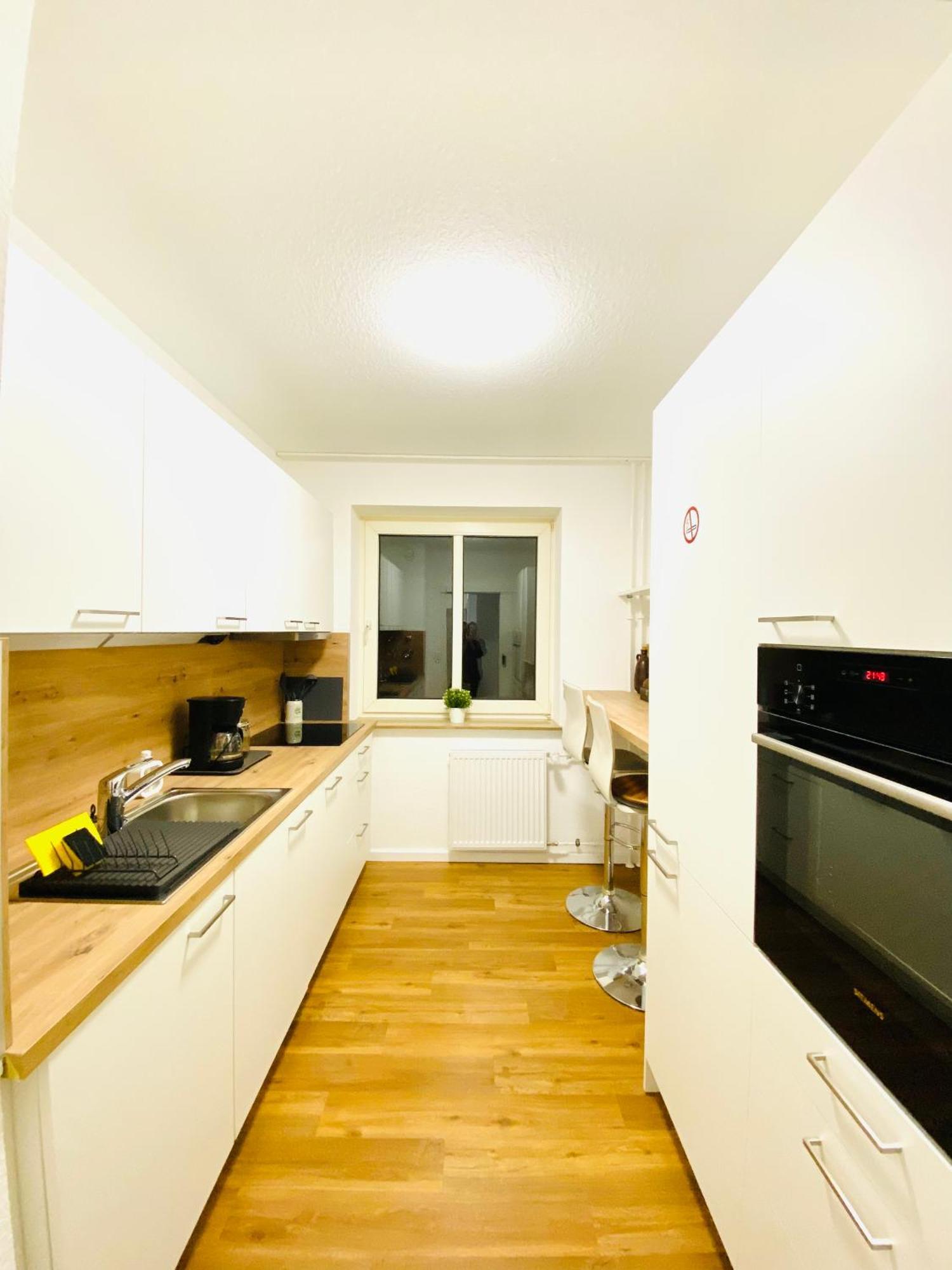 Apartment Welcometomessepremium Three Bedroom